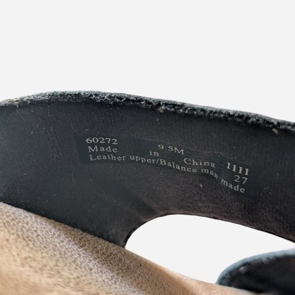 Clarks Bendables black leather slide sandals - Size 9.5. - Picture 5 of 5